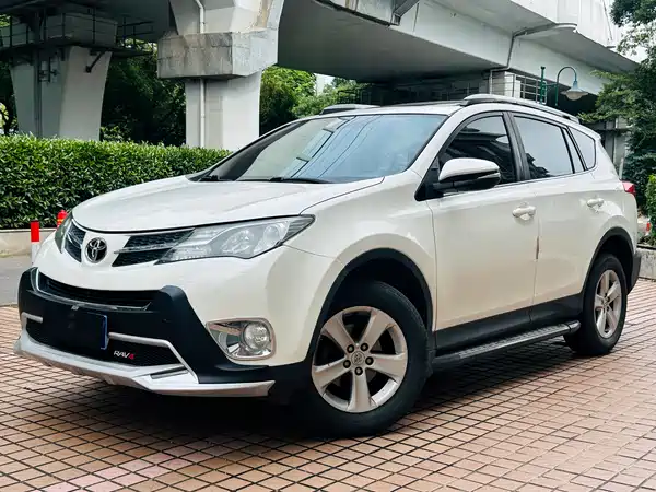 Toyota RAV4 2014