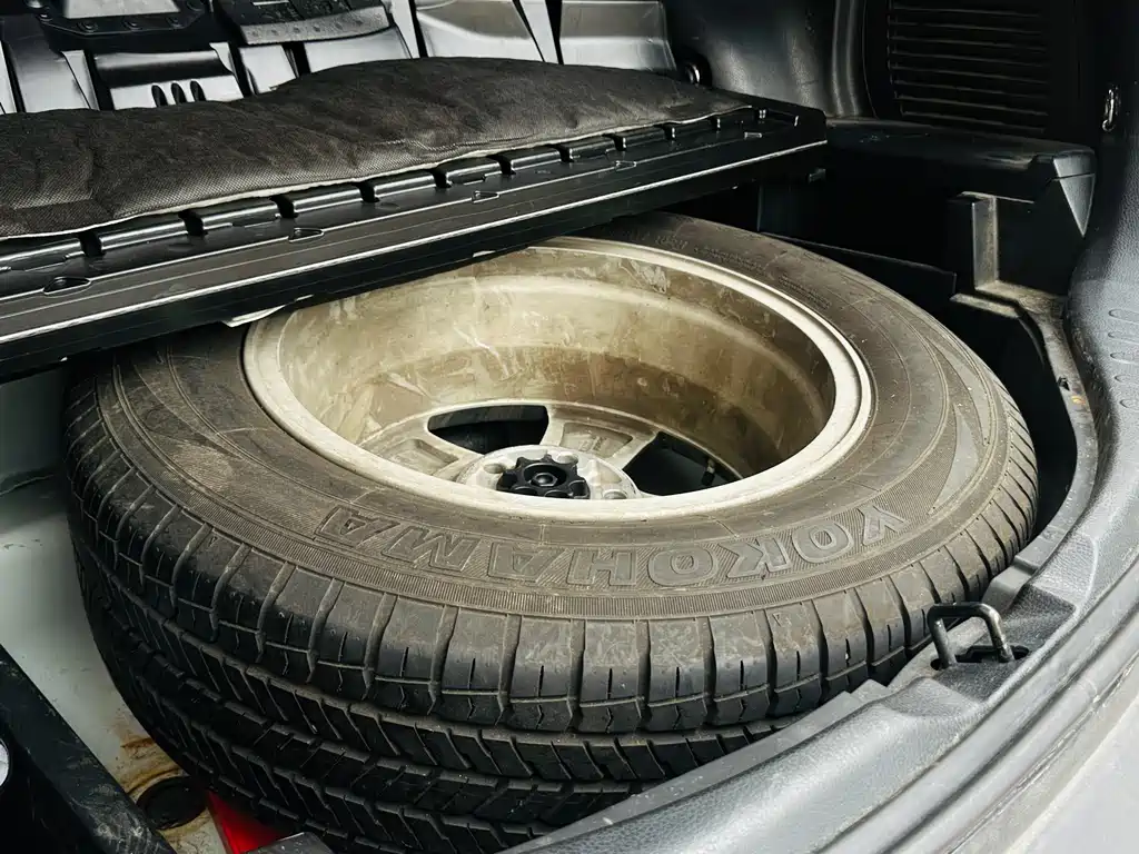 Toyota RAV4 2014 — фото 16