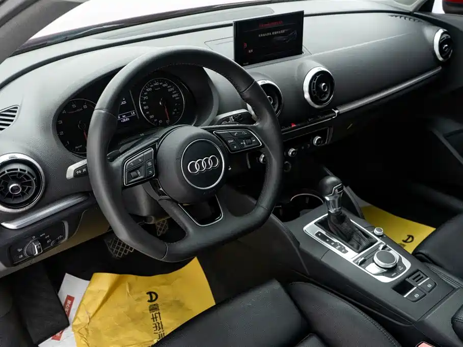 Audi A3 2018 — фото 19