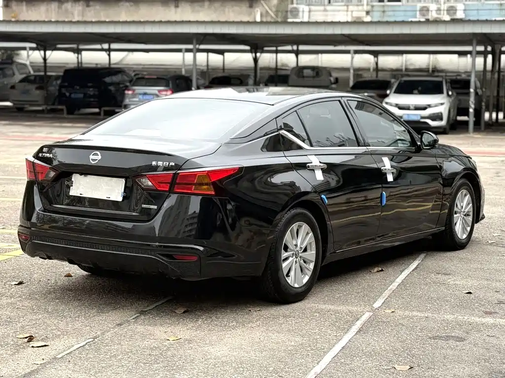 Nissan Teana 2022
