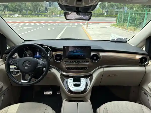 Mercedes-Benz V-Class 2022