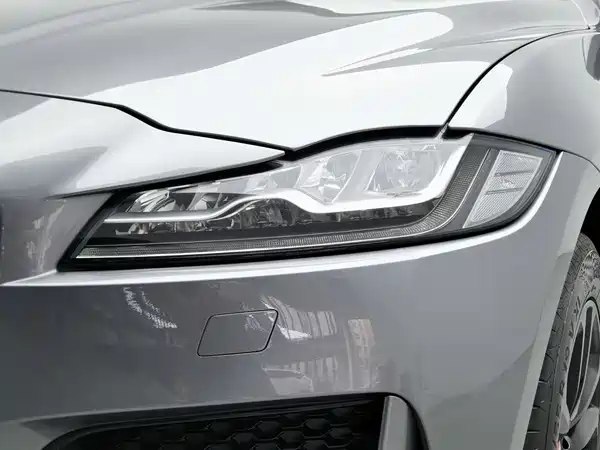 Jaguar F-PACE 2020