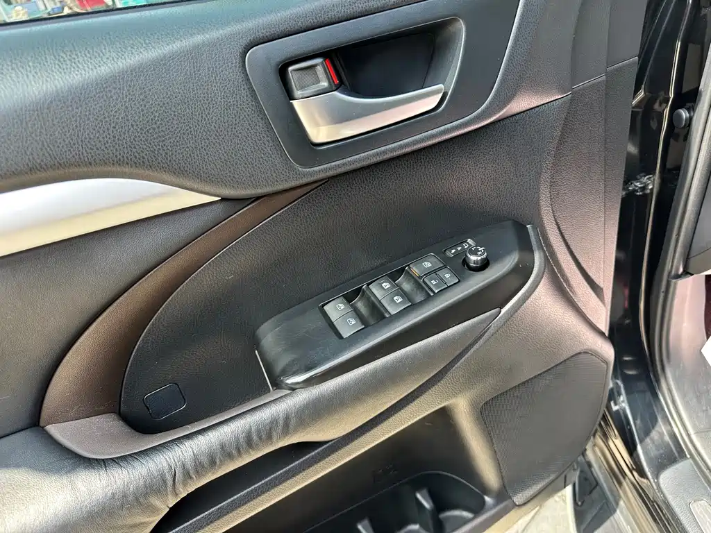Toyota Highlander 2021 — фото 19