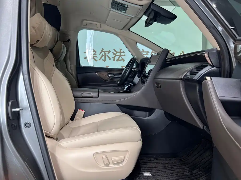 Toyota Vellfire 2025 — фото 9