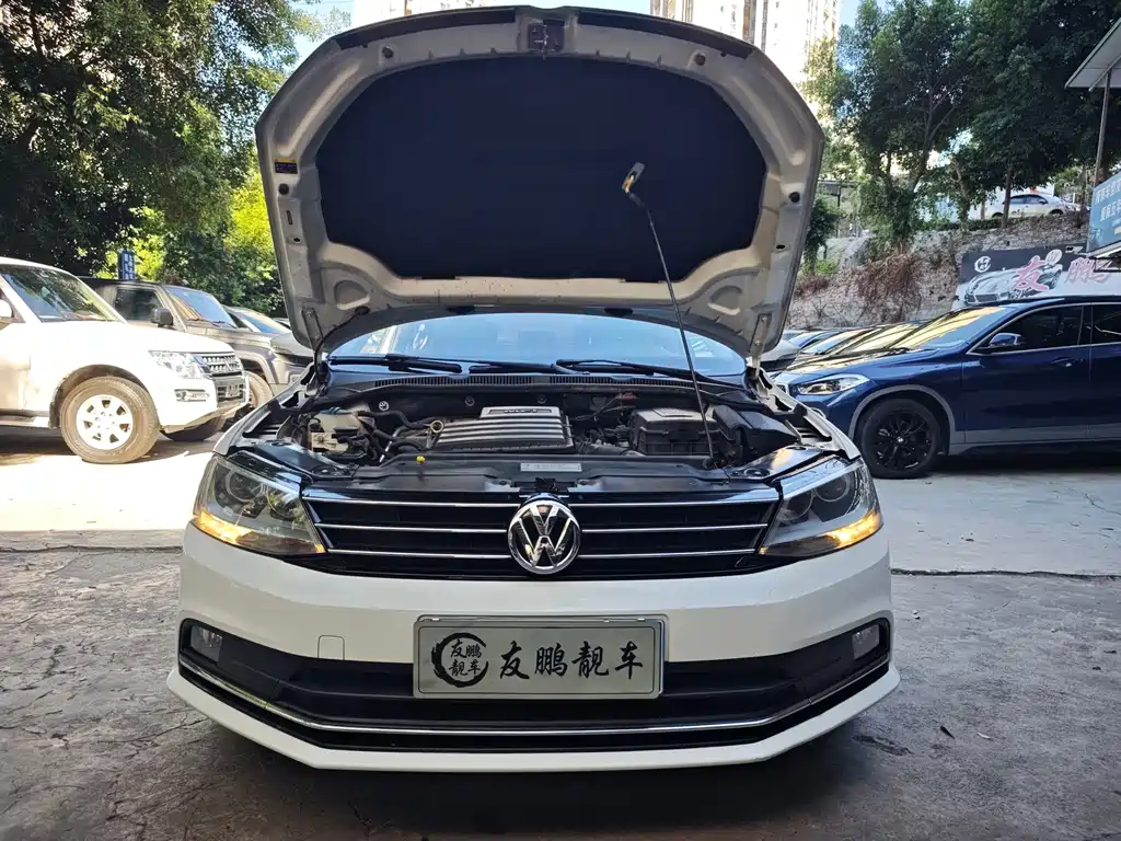 Volkswagen Sagitar 2017