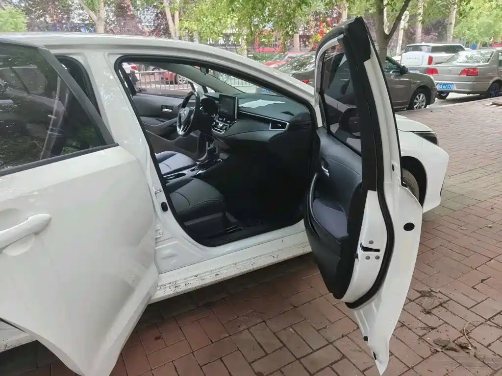 Toyota Corolla 2022 — фото 12