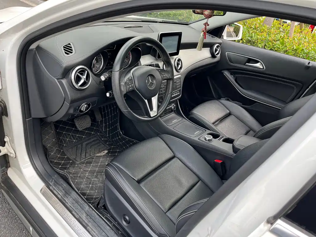 Mercedes-Benz GLA 2016 — фото 13