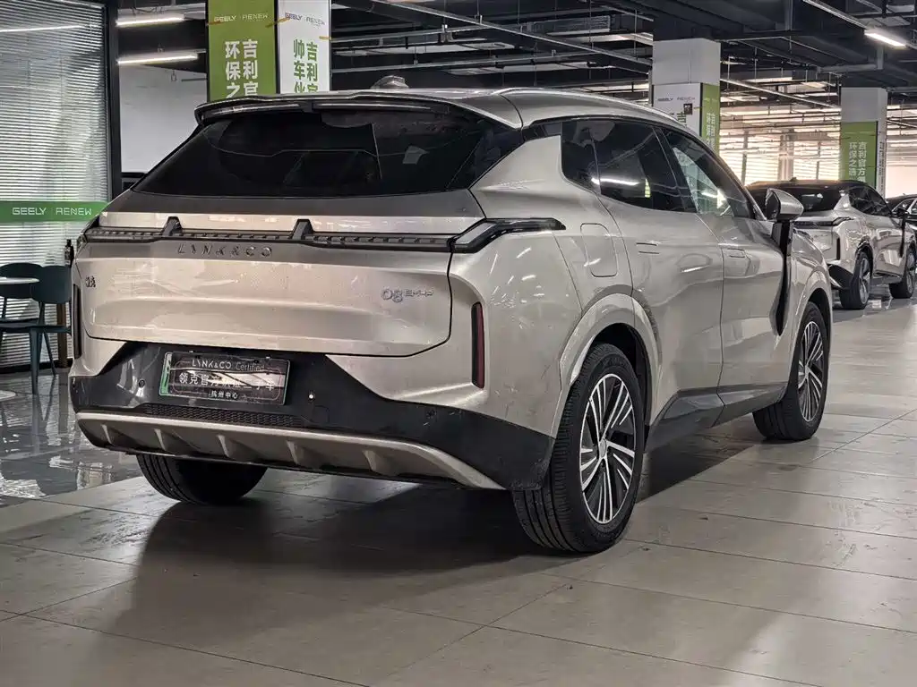 Lynk & Co 08 EM-P 2025 — фото 5