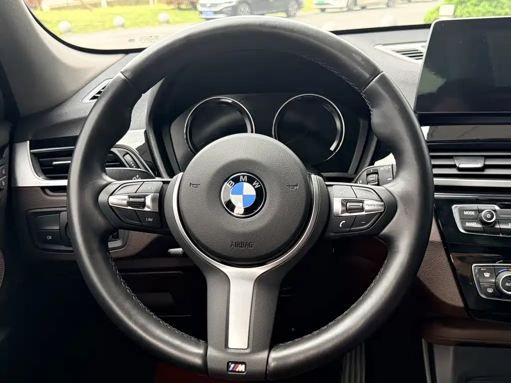 BMW X1 2022 — фото 15