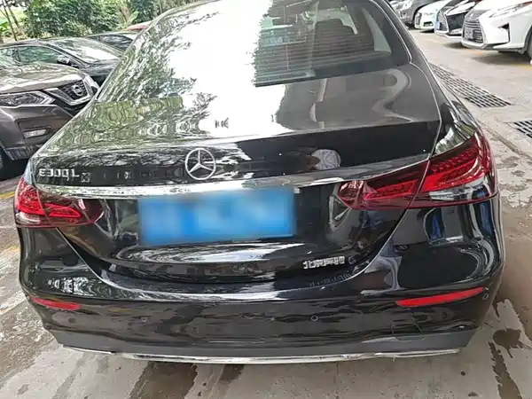 Mercedes-Benz E-Class 2021