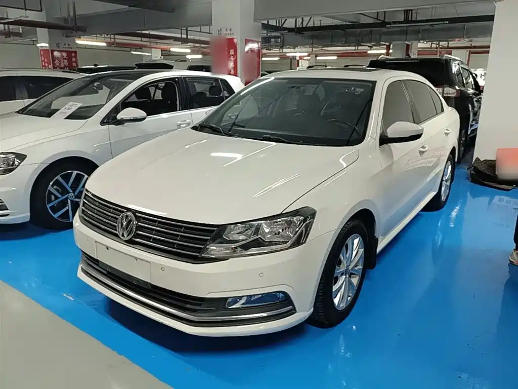 Volkswagen Lavida 2017 — фото 1