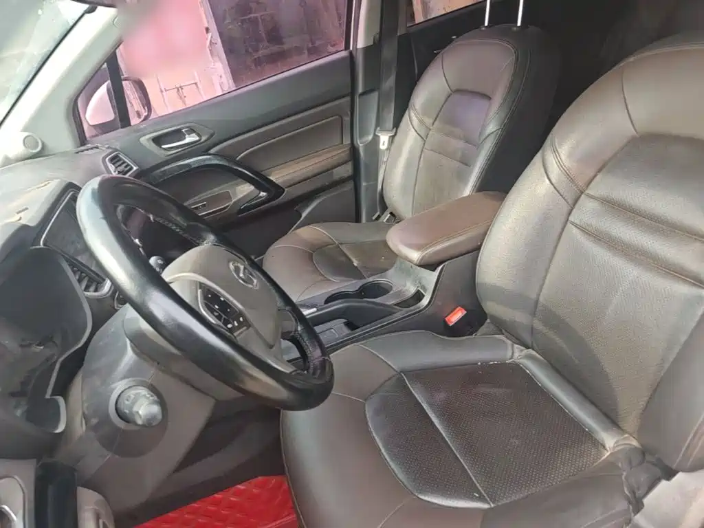 GAC Trumpchi GS4 2015 — фото 15