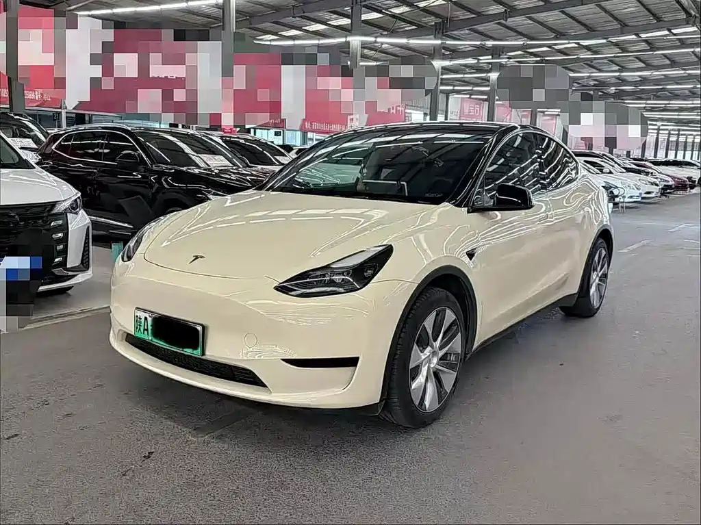 Tesla Model Y 2023 — фото 1