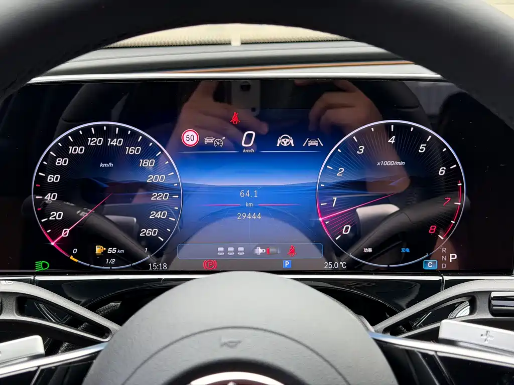 Mercedes-Benz E-Class 2024 — фото 13