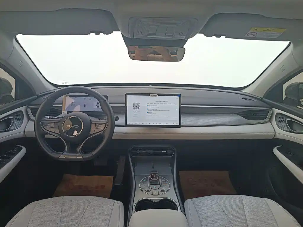 BYD Seal 05 DM-i 2025 — фото 14