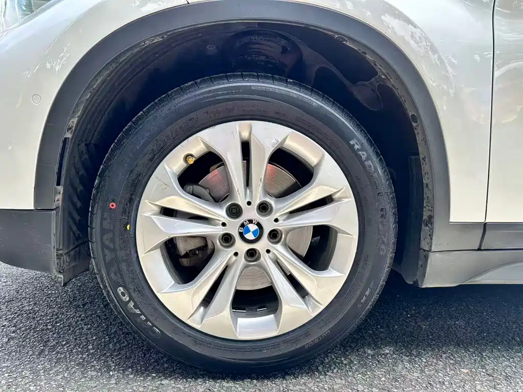 BMW X1 2017 — фото 28