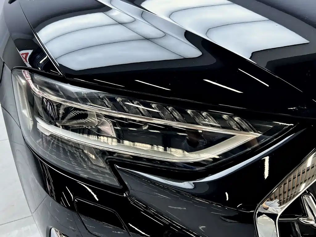 Audi A8 2023 — фото 16