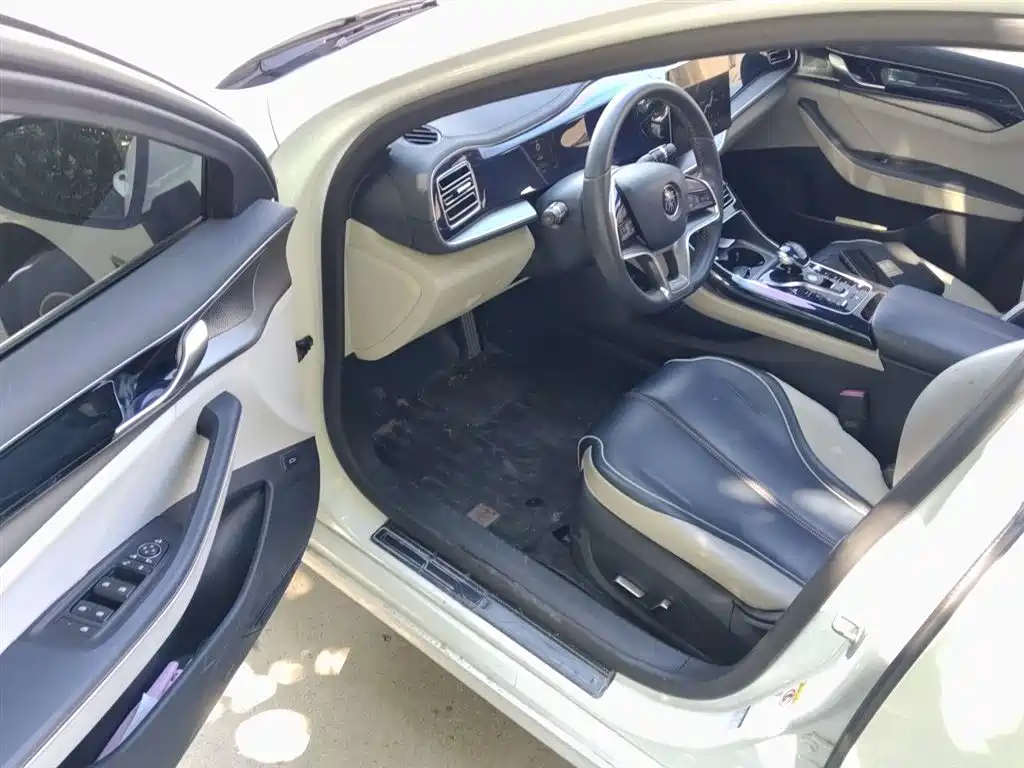 BYD Qin PLUS 2022 — фото 14