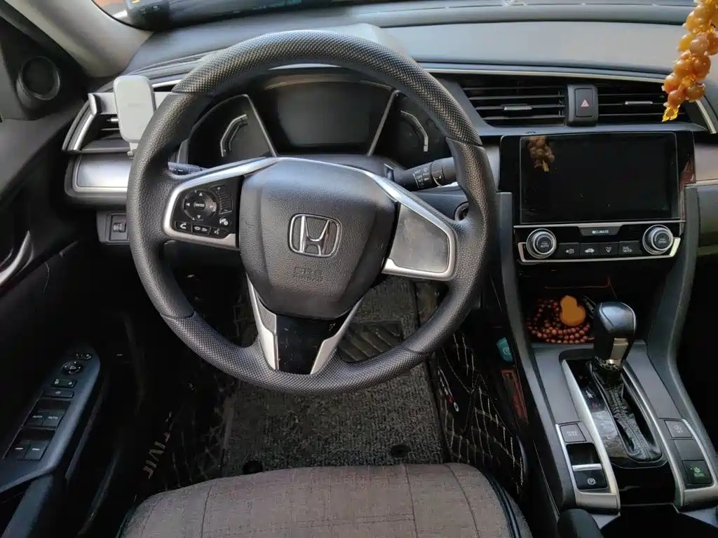 Honda Civic 2016 — фото 11