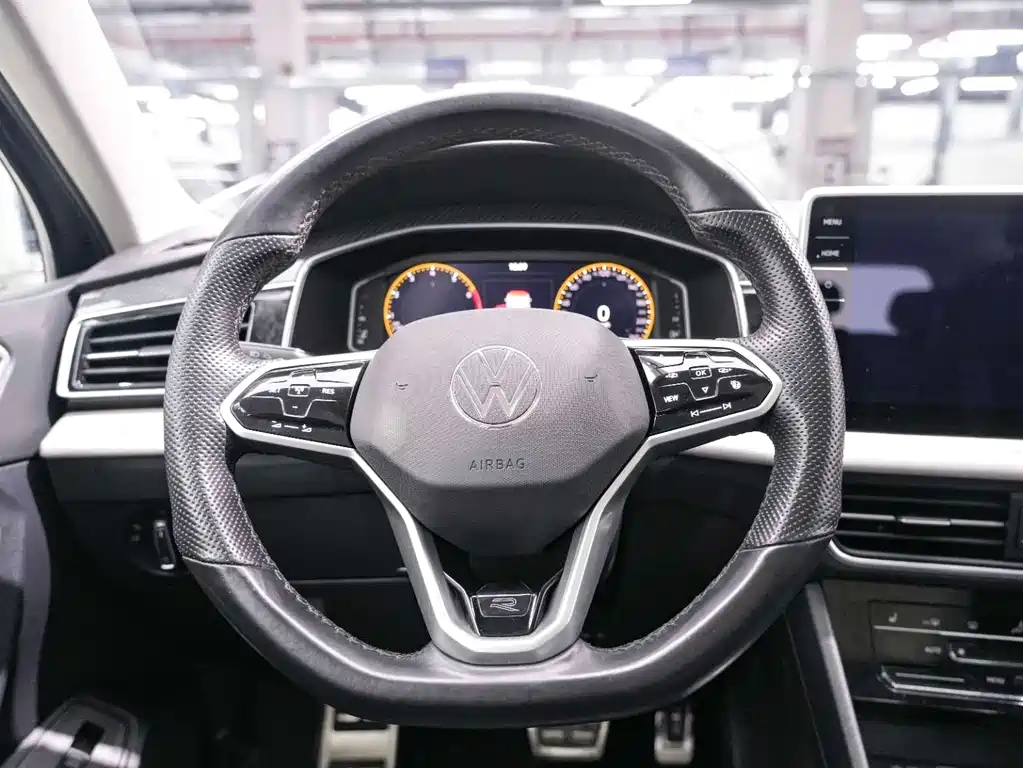 Volkswagen Tiguan L 2022 — фото 21