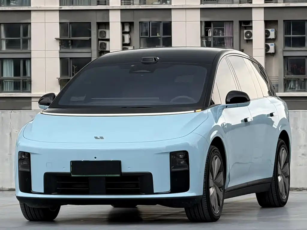 Li Auto i8 2025