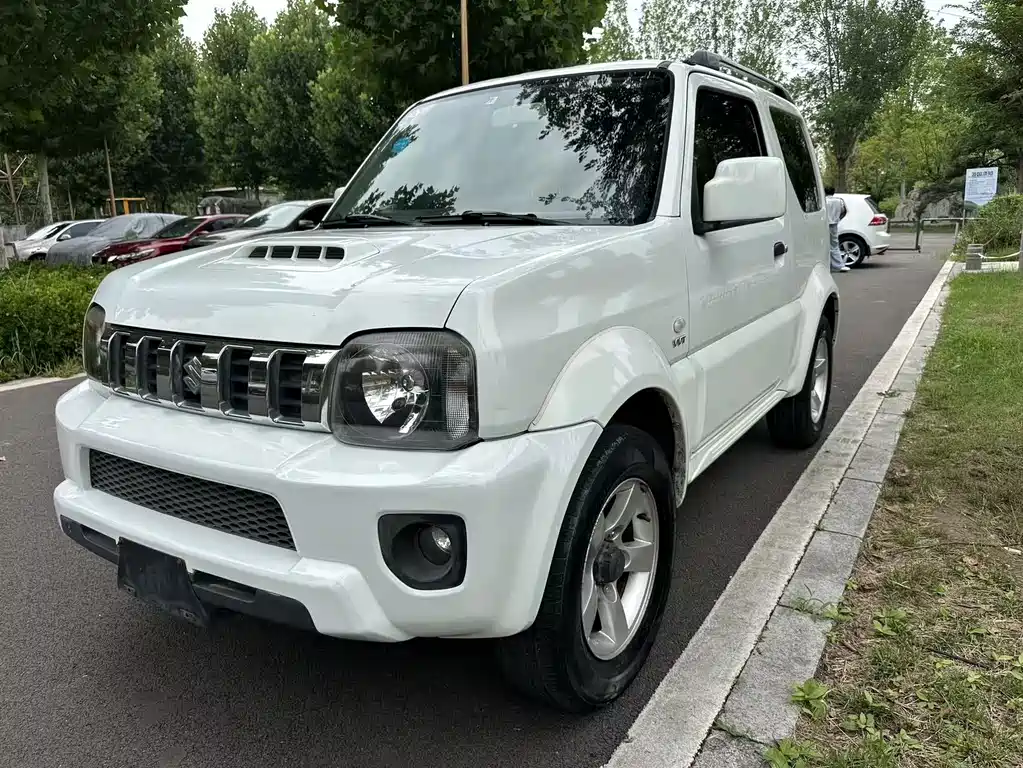 Suzuki Jimny 2013 — фото 2