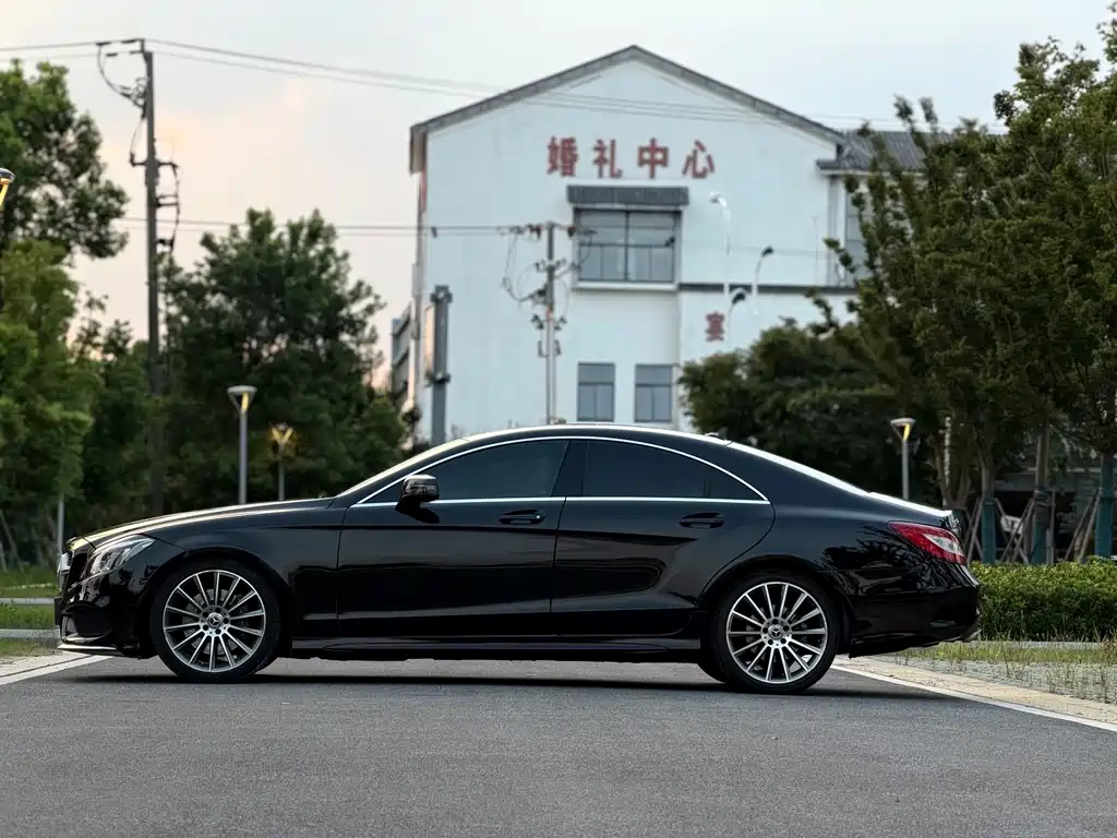Mercedes-Benz CLS 2017 — фото 23