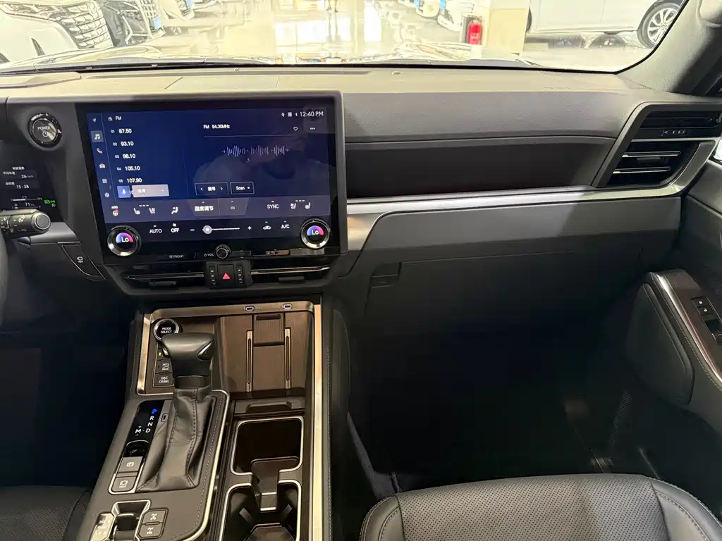 Lexus GX 2024 — фото 15