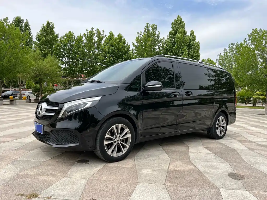 Mercedes-Benz V-Class 2021 — фото 2