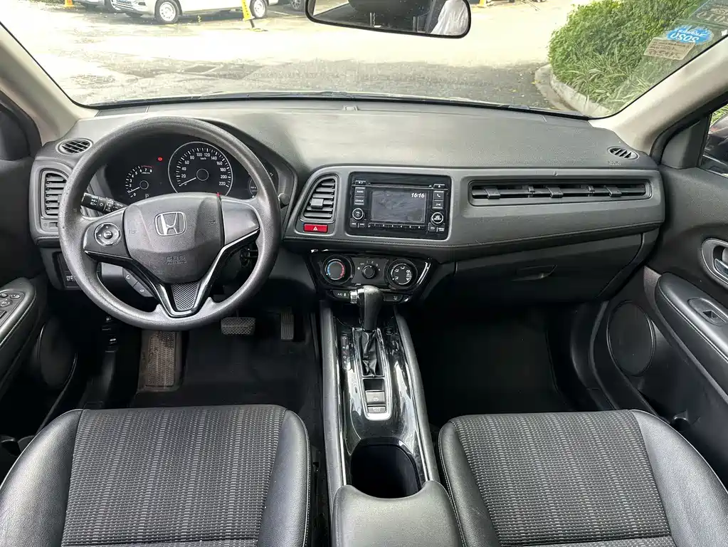 Honda Vezel 2015