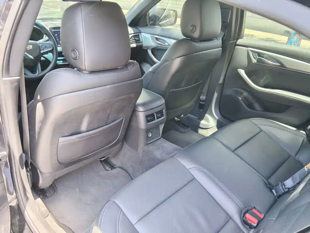 Cadillac CT5 2022 — фото 6