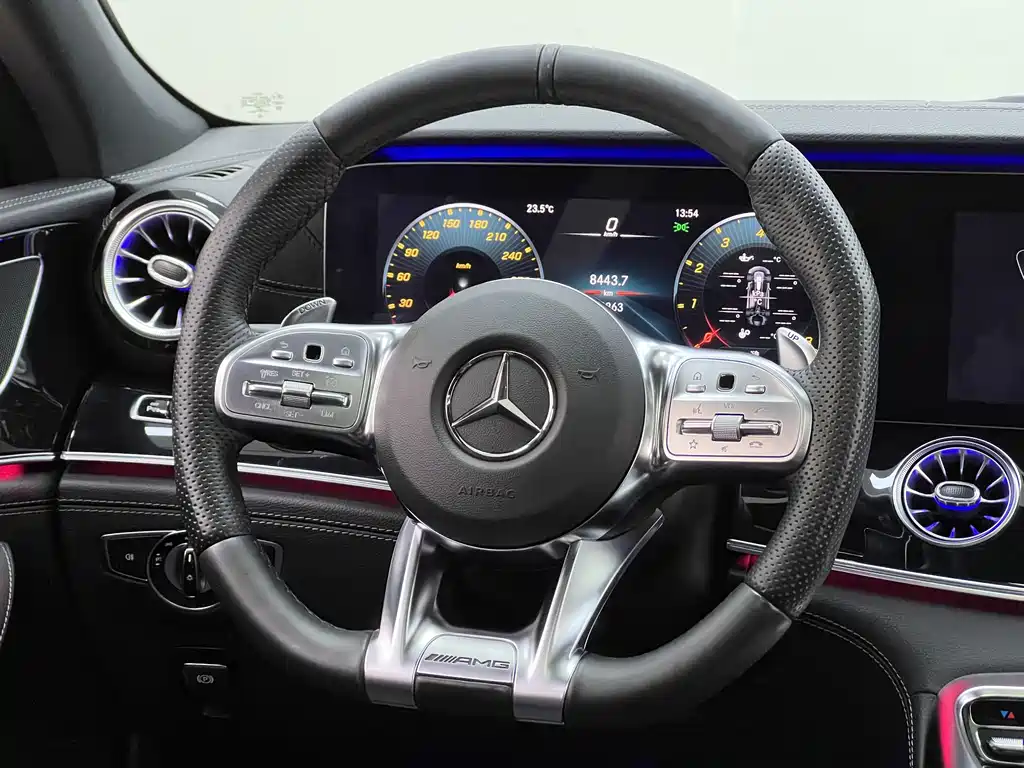 Mercedes-Benz AMG GT 2020 — фото 16