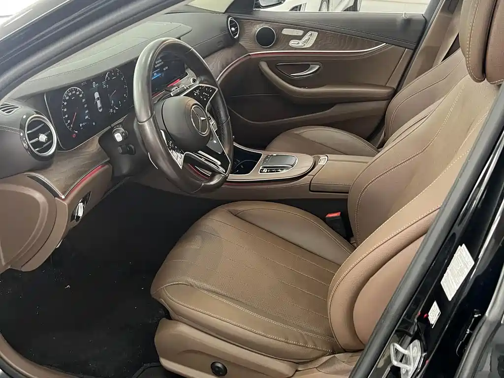 Mercedes-Benz E-Class 2023 — фото 27
