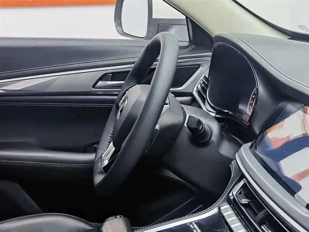 Changan CS85 COUPE 2019 — фото 22