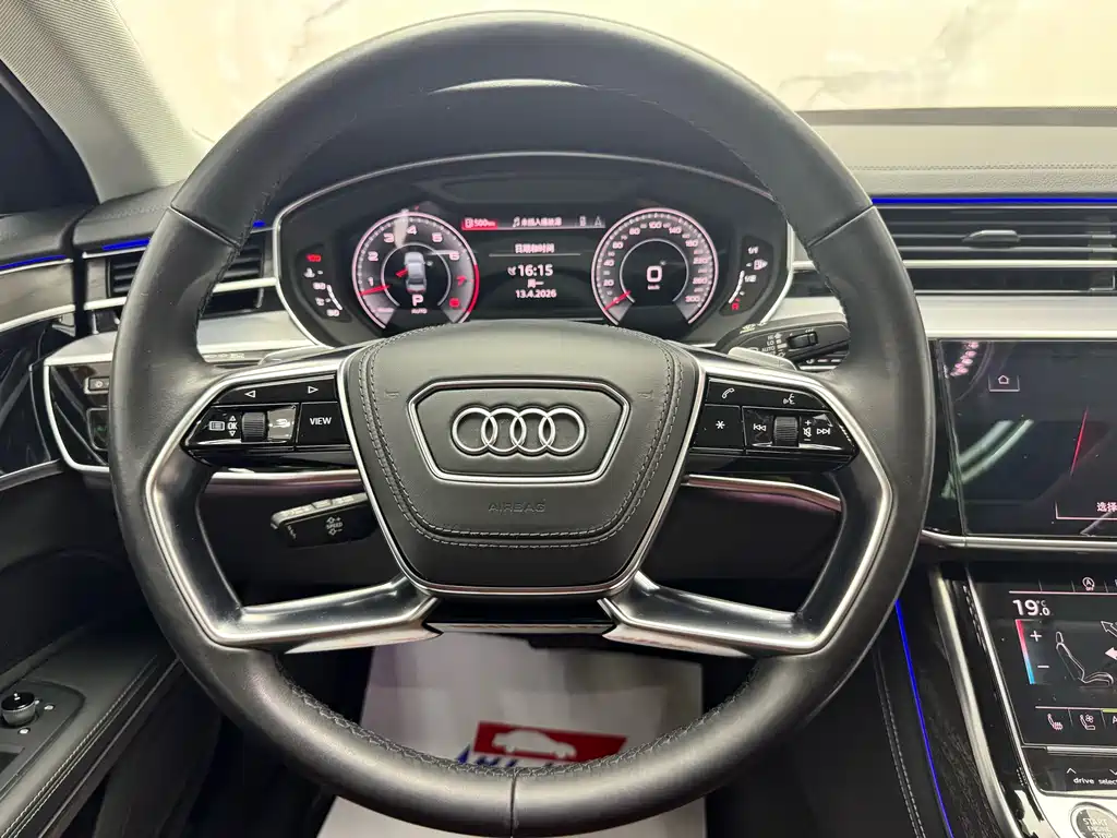 Audi A8 2023 — фото 10