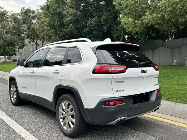 Jeep Cherokee 2016