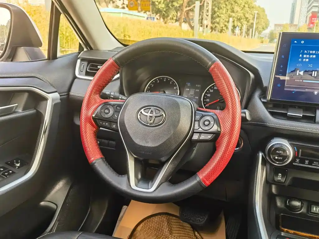 Toyota Wildlander 2021 — фото 12