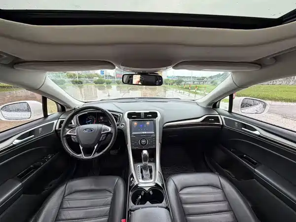 Ford Mondeo 2014