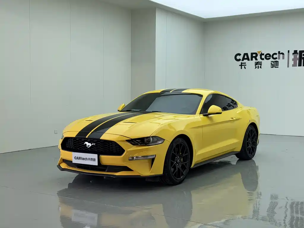 Ford Mustang 2020 — фото 1