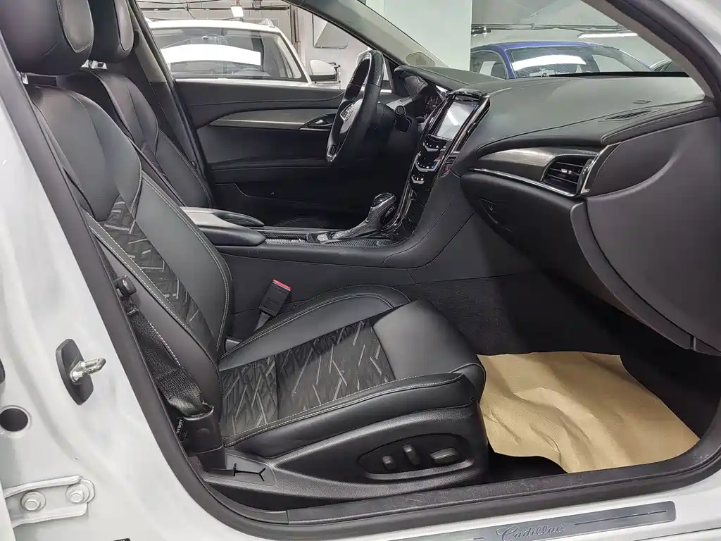 Cadillac ATS-L 2015 — фото 13