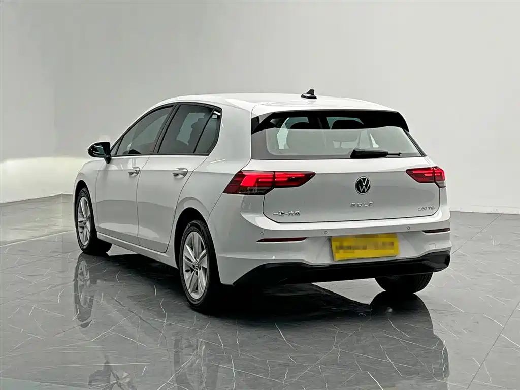 Volkswagen Golf 2023