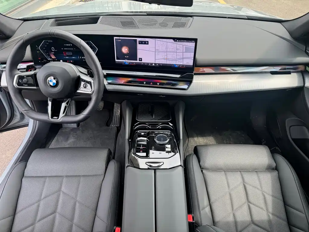BMW 5 Series 2026 — фото 18