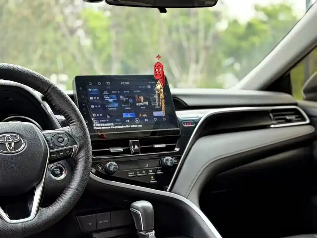 Toyota Camry 2024 — фото 15