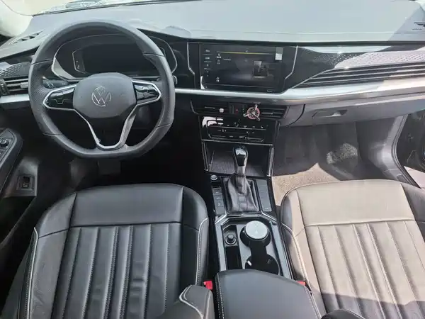 Volkswagen Passat 2023