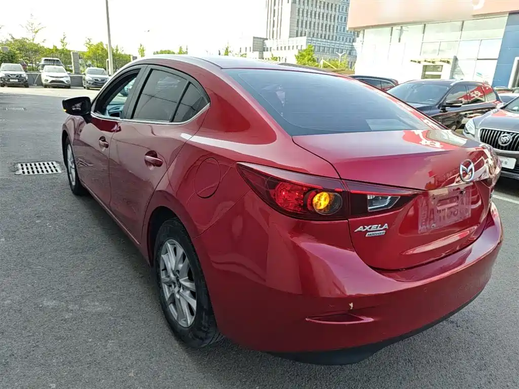 Mazda 3 Axela 2017 — фото 5