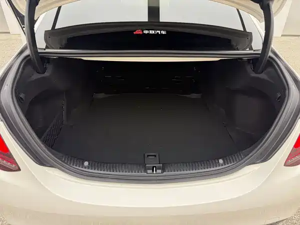Mercedes-Benz C-Class 2020