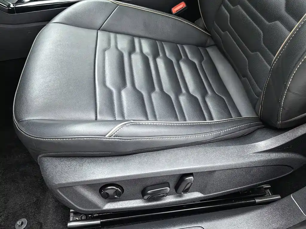 Volkswagen Passat 2019 — фото 20