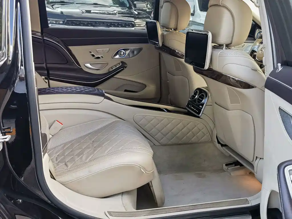 Mercedes-Benz Maybach S-Class 2016 — фото 11