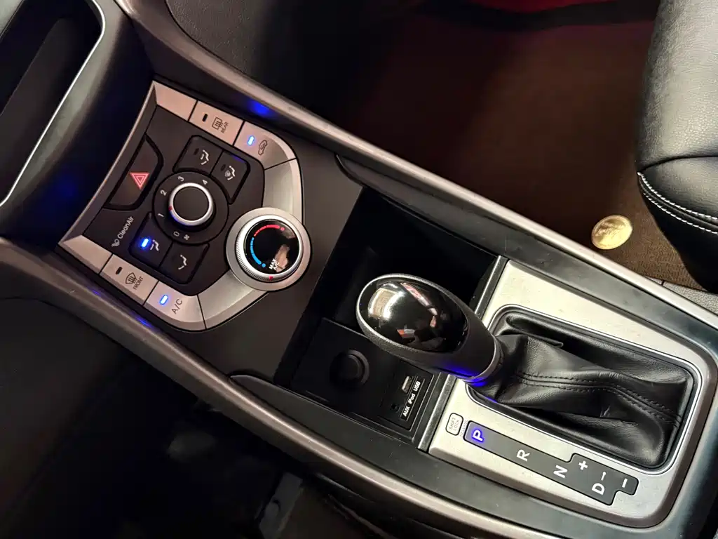 Hyundai Elantra Langdong 2018 — фото 20