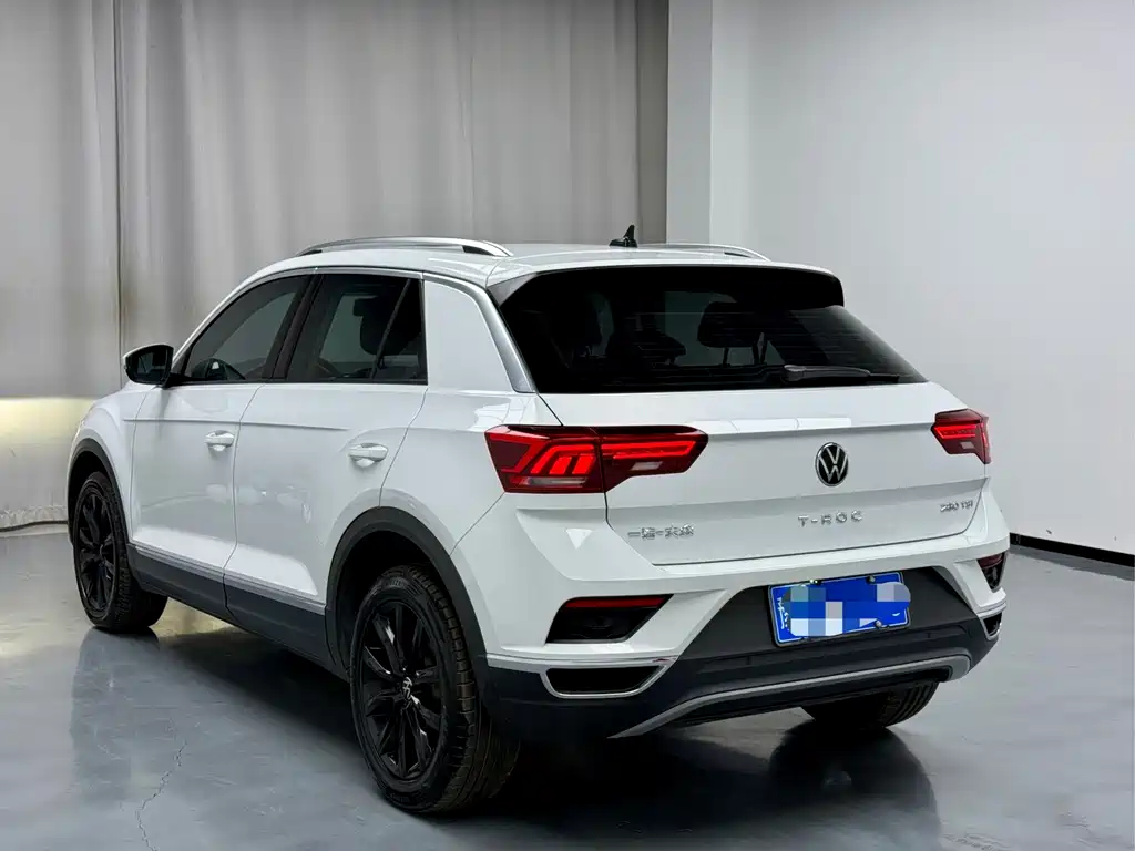 Volkswagen T-Roc 2022 — фото 12